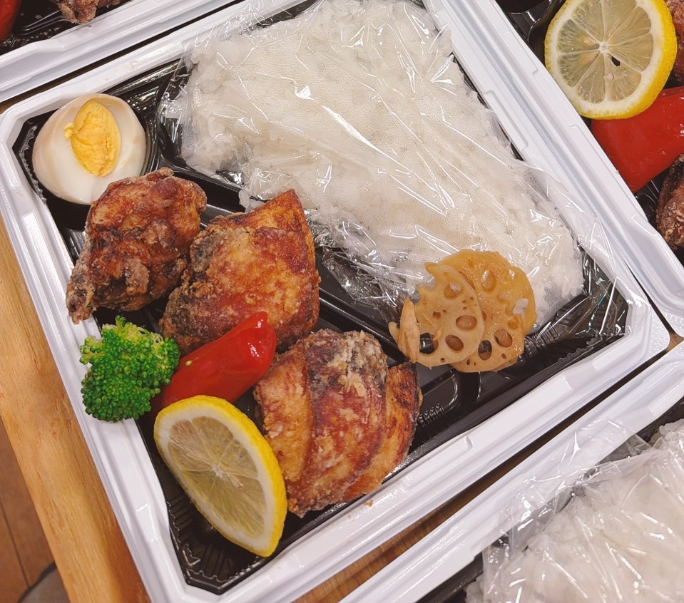 鶏の唐揚げ弁当