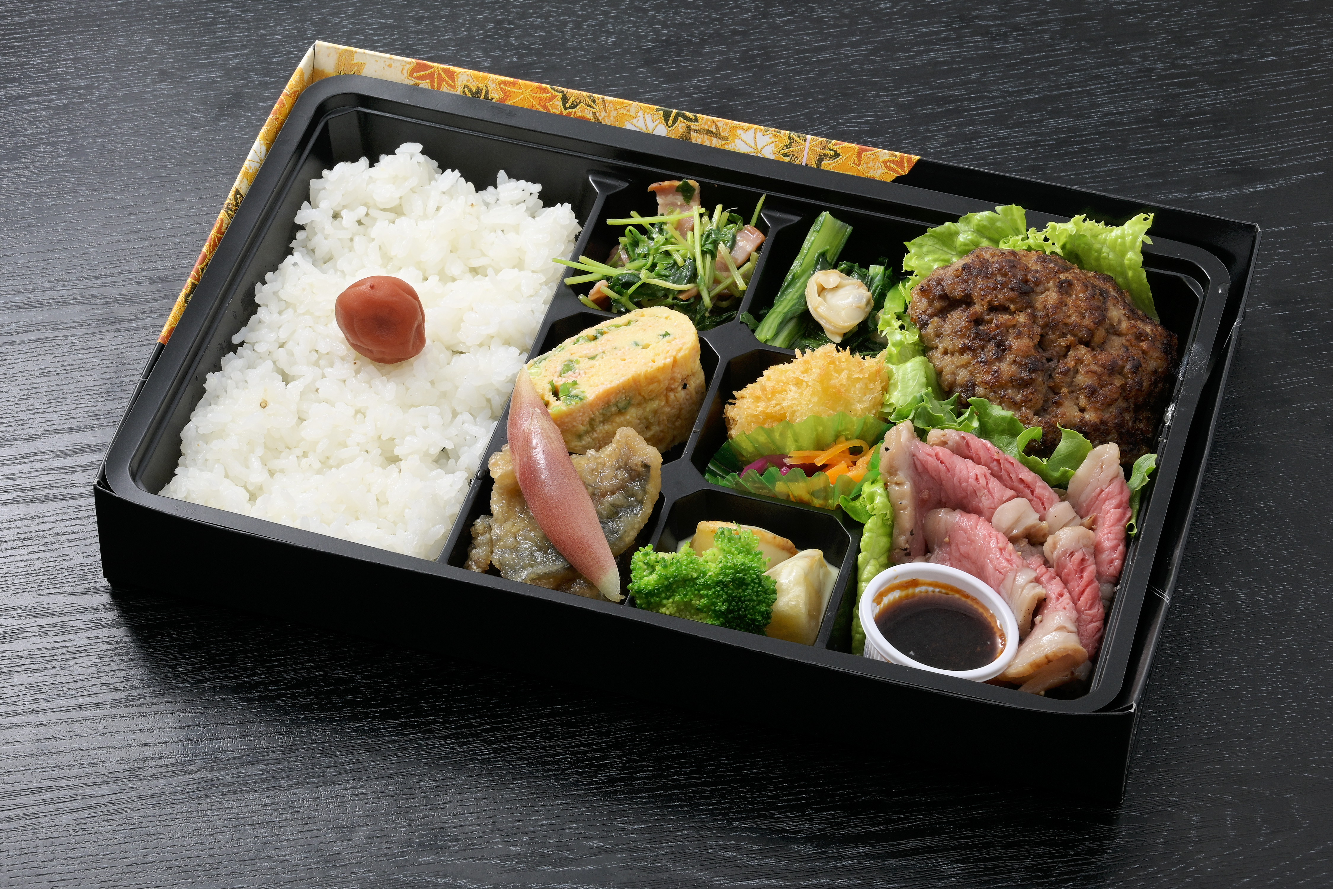 国産牛100%ハンバーグとローストビーフ御膳
