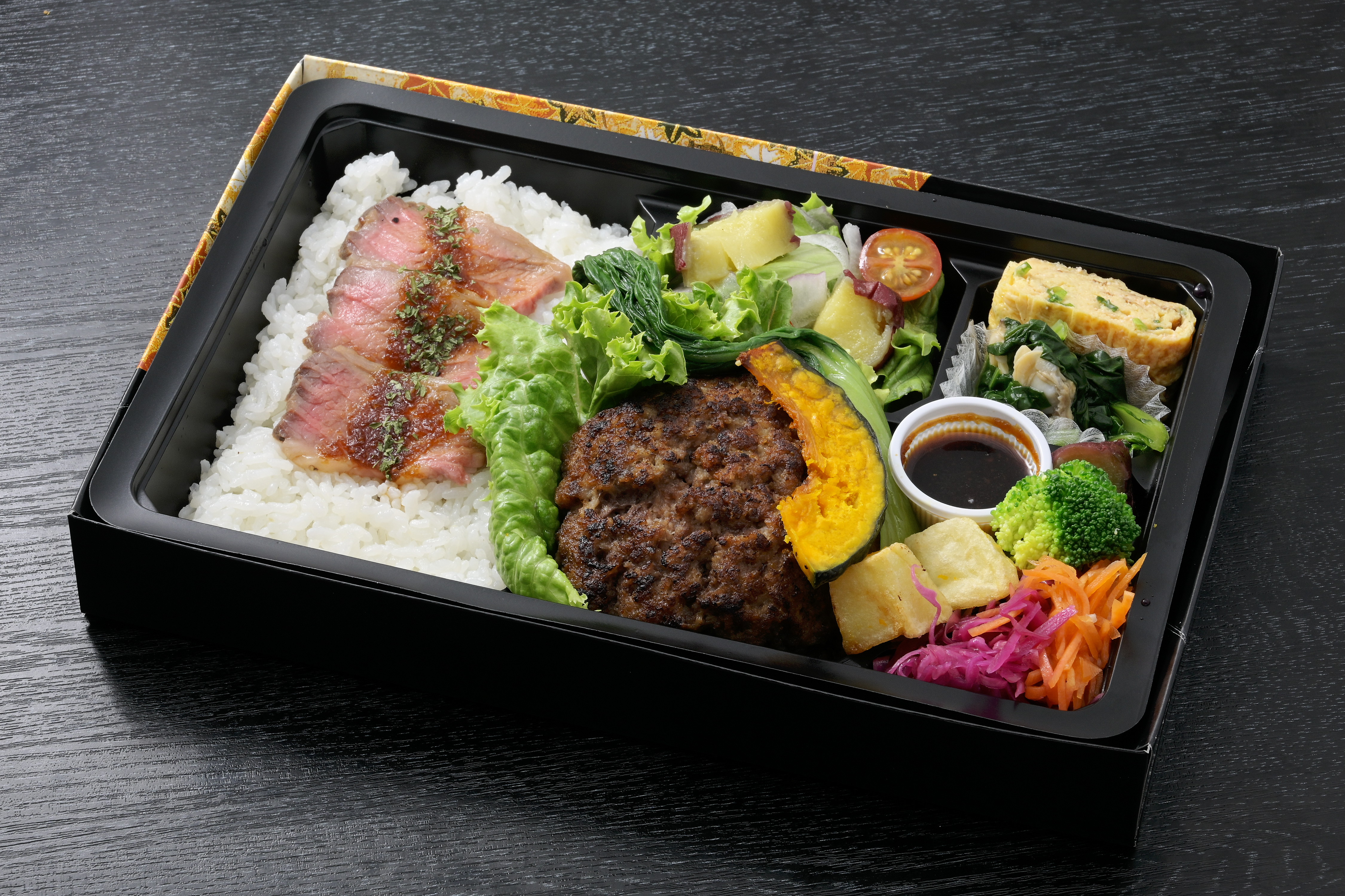 国産牛100%ハンバーグローストビーフ御膳 自家製タレを添えて